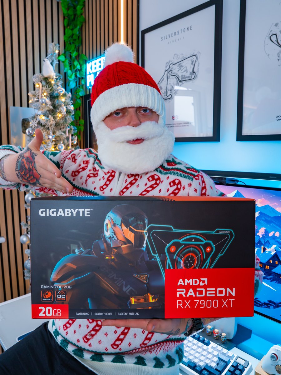 spuddgaming's tweet image. 🎅🏻 12 Days of Spudmas Giveaways 🎁

Day 5 - AMD Radeon RX 7900 XT Graphics card 💪🏻

To enter:

- Like and repost ❤️
- Follow @spuddgaming @SpuddPlays 
- Tag 2 friends and your fave game below 🎮

Winner picked in a week! Good luck! 🎄