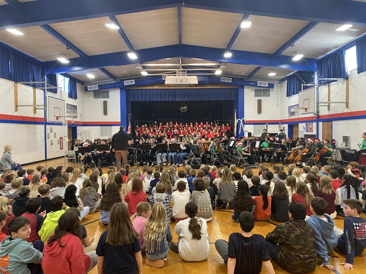 Southern Regional Middle School performing a holiday concert at the Long Beach Island Elementary School.  Thanks to Southern for the wonderful performance!
