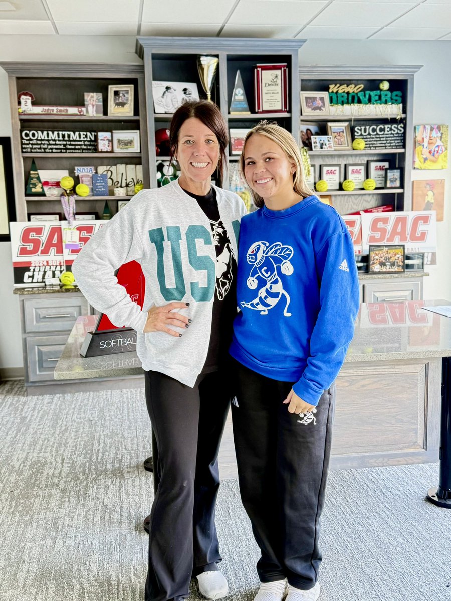 DStrecker_2027's tweet photo. Thank you Coach Wallis @USAOsoftball for having me out and showing me around! It was a great visit!! https://t.co/oJAqcwyXcH