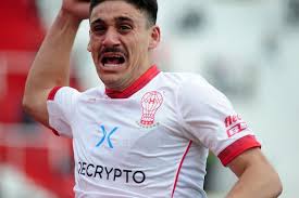 #Huracán Desde el último Entre Quemeros hasta hoy, la situación de Matias Coccaro no ha cambiado.

El club está al tanto de su deseo por regresar, y el delantero sabe que el Globo y Martinez lo quieren.

Si el Montreal lo libera (y para eso presiona el uruguayo) volvería a
