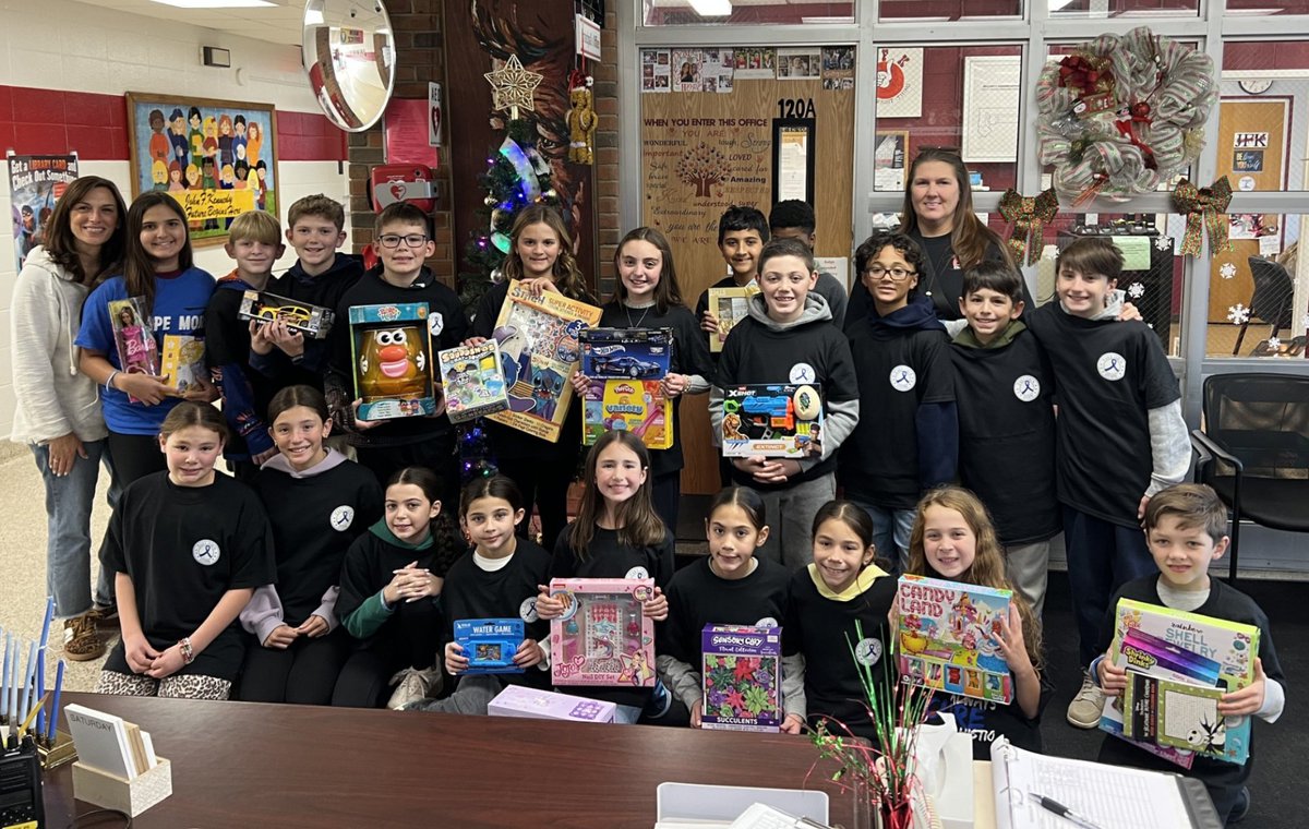 East Islip UFSD tweet media