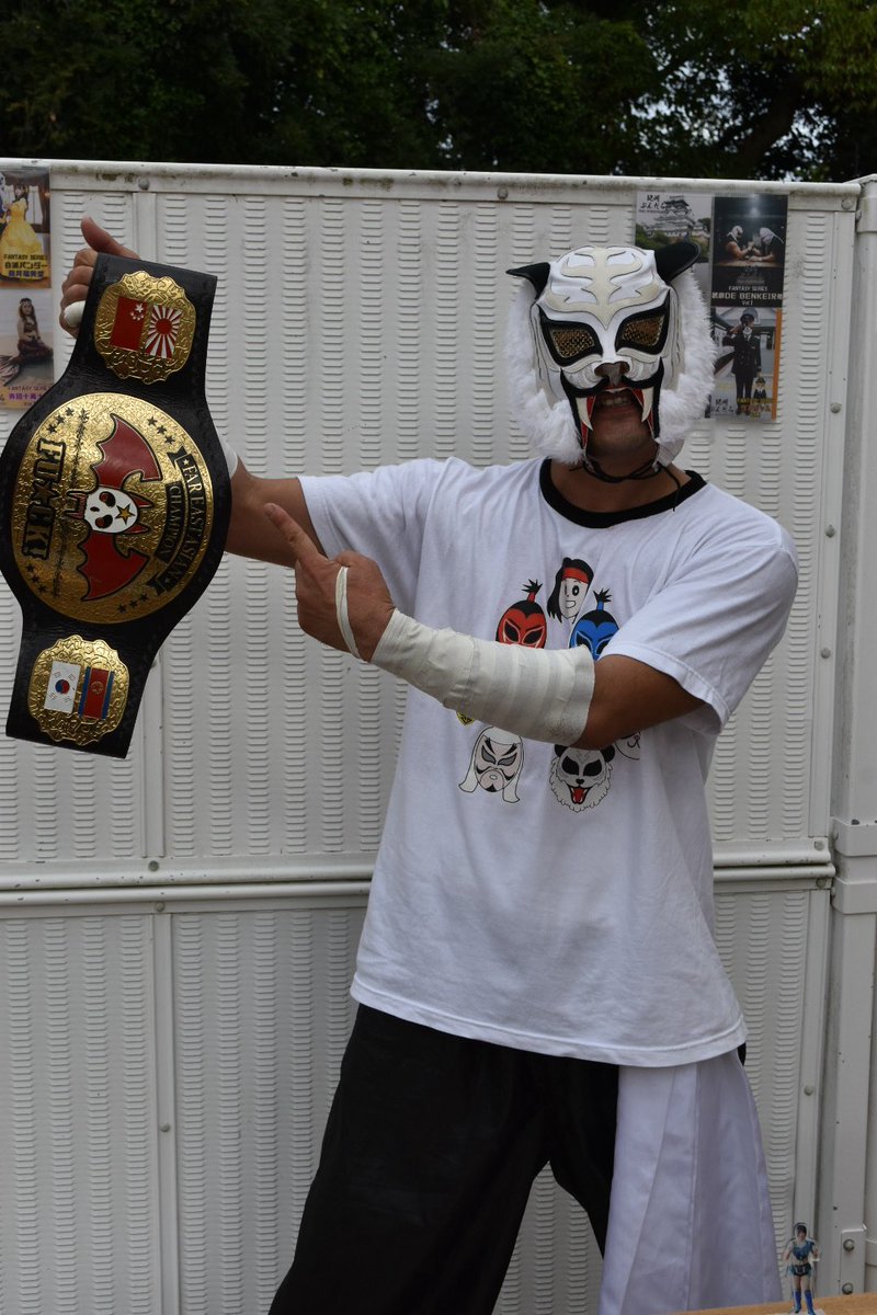 『怒涛の指差し』
ってこんなのでしょうか🐼

#紀州ぶんだらプロレス
#白浜パンダー