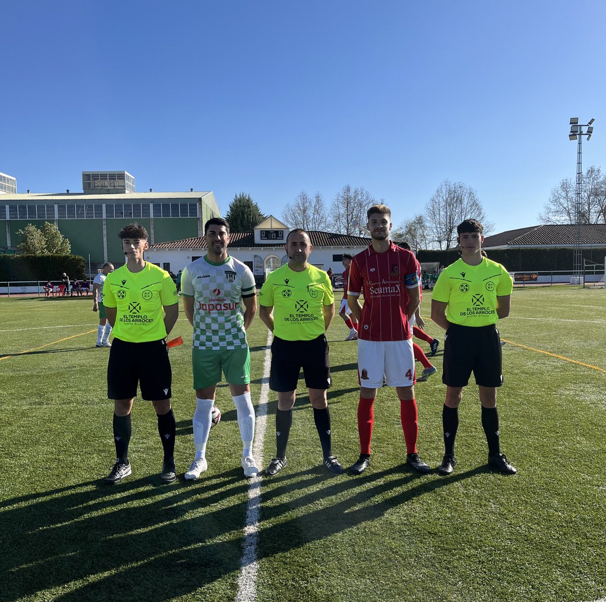 🔴 🅲 🆁 🅾́ 🅽 🅸 🅲 🅰 ✍ 
𝓢𝓮𝓰𝓾𝓷𝓭𝓪 𝓓𝓲𝓿𝓲𝓼𝓲𝓸́𝓷 𝓔𝔁𝓽𝓻𝓮𝓶𝓮𝓷̃𝓪

⚽️ JORNADA 10
⏱ Final del Partido:
HIGUERA C.F 2 - 1 U.P SEGUREÑA

Desde estas lineas queremos desear a la U.P SEGUREÑA mucha suerte en lo que resta de Temporada.
⬇️⬇️⬇️
facebook.com/share/v/1D8Vtz…