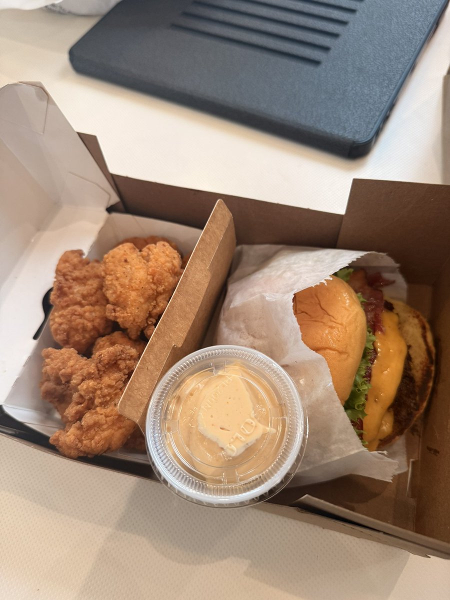 DerrkDemo tweet media