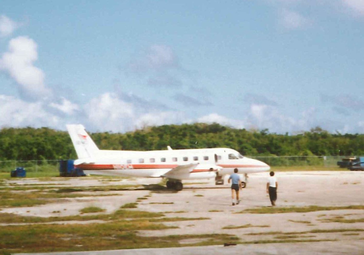 おはようございます🌥週の真ん中すいようび！ 当社には過去ジェット機