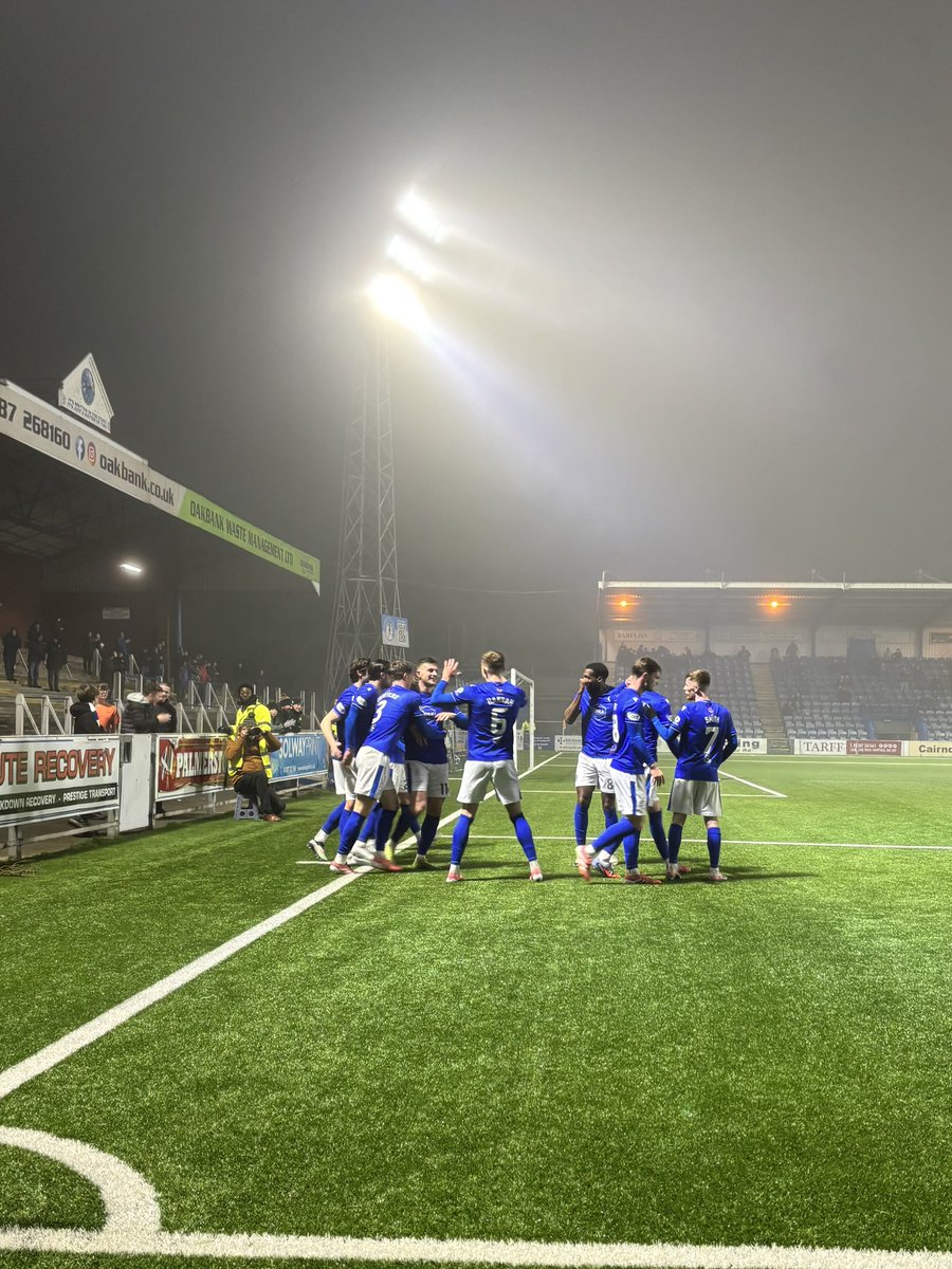 QOSClub1919's tweet photo. Queens 4-3 Dunfermline 

An entertaining game and fantastic win for @OfficialQosFC under the floodlights at Palmerston Park https://t.co/dtYCfZMans