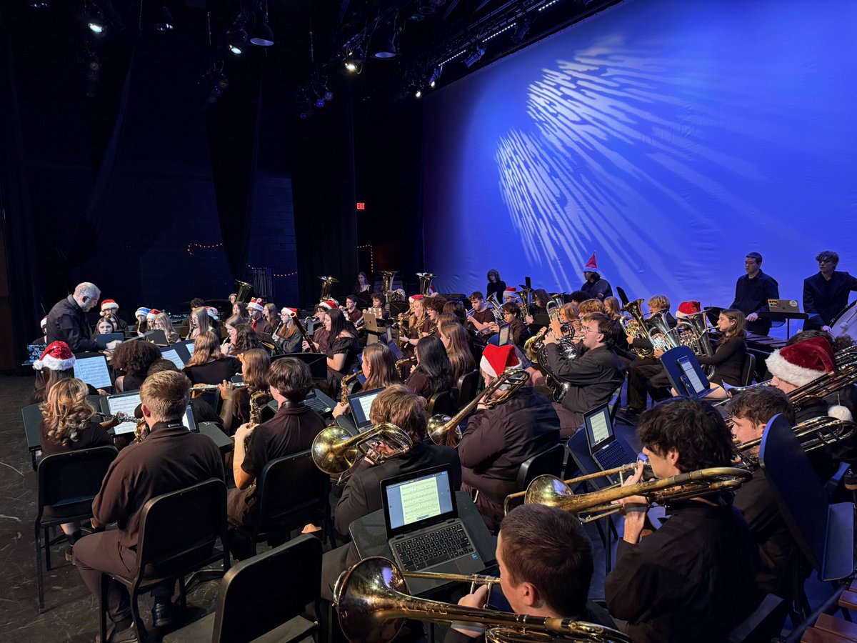 johnlov83703465's tweet photo. MCHS Band-Holiday Concert- “Sounds of the Season” https://t.co/4VI1ELbDB7