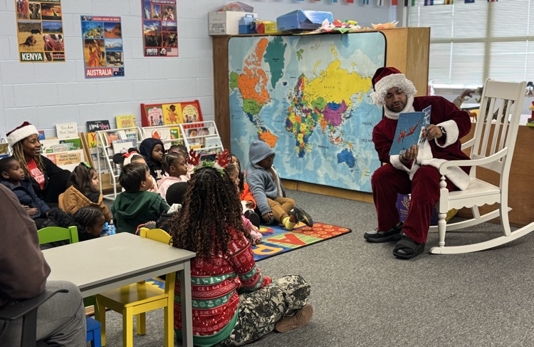 ✨Thank you, PVAMU Santa’s Mobile Storytime, for spreading holiday cheer and the joy of reading with our students today! 🎄📚