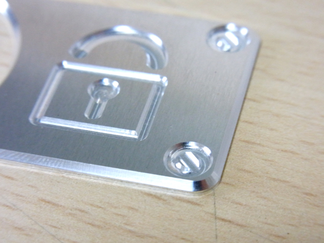 labo_jim's tweet image. JA11以外の車種の方にも！　JimLaboの ✨「KEY」パネルセット✨
ワンポイントカスタムにぴったりです。JA11の鍵穴にベストフィットするように企画しましたが、30mm径の鍵穴なら他の車にもOK！！ぜひチェックしてくださいね。

#ジムニー #JA11 #JimLabo #ジムニーカスタム  #鍵穴カバー  #DIYカスタム