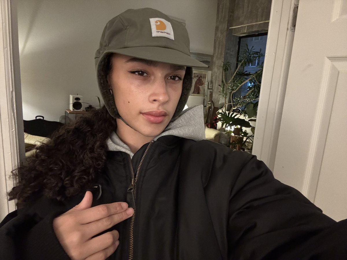 sarina 🛋 (@svrinx) on Twitter photo 