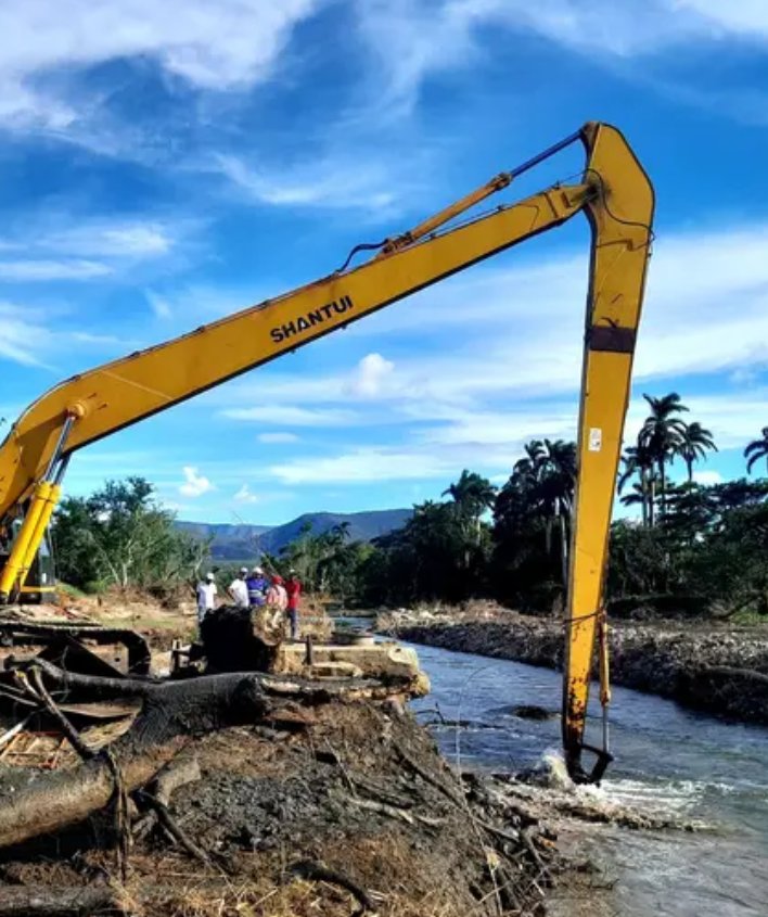 VargasYaniset's tweet photo. Se realizan los trabajos de rehabilitación en el sistema de Bombeo de Corcovado, que tras el huracán Melissa quedó afectado. 👏👏💪#Si se puede. https://t.co/0UFB39zzYh
