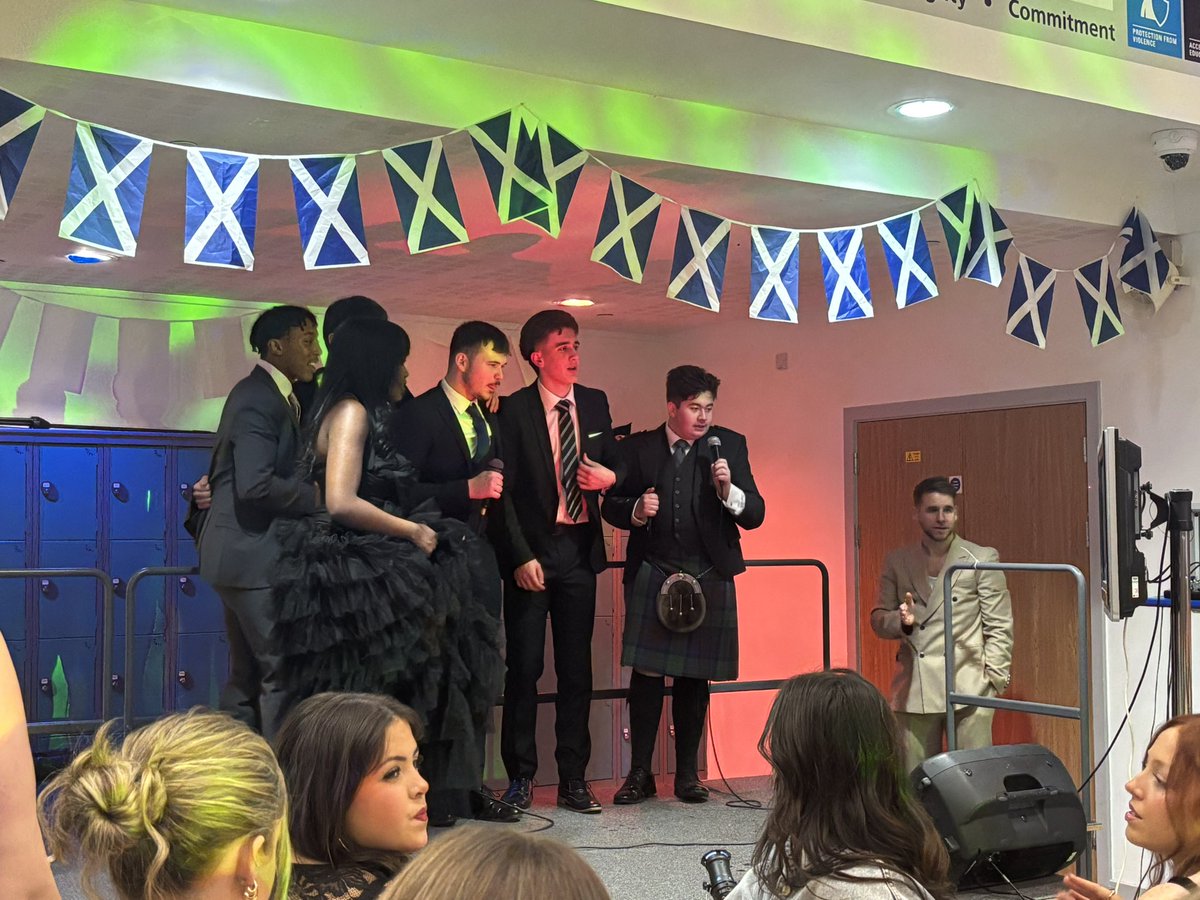 Clydeview Maths Dept. tweet media