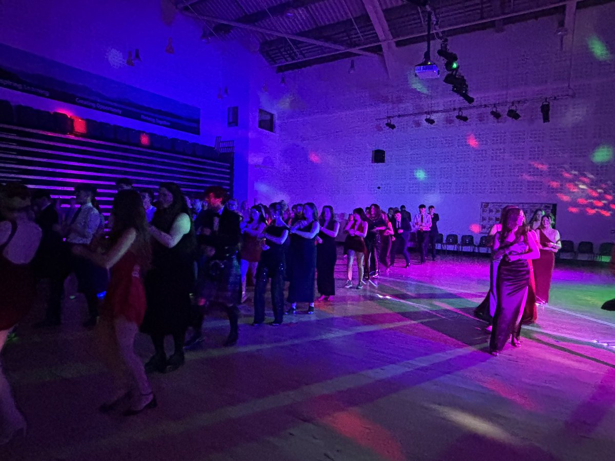 Clydeview Maths Dept. tweet media