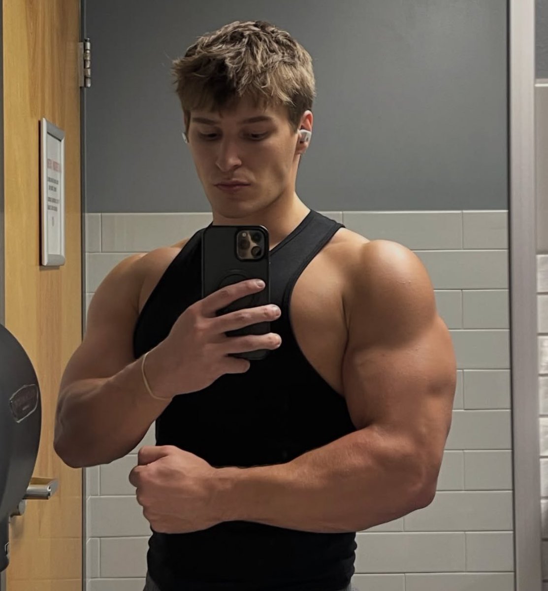 austinGod0's tweet image. go tribute and thank me for it