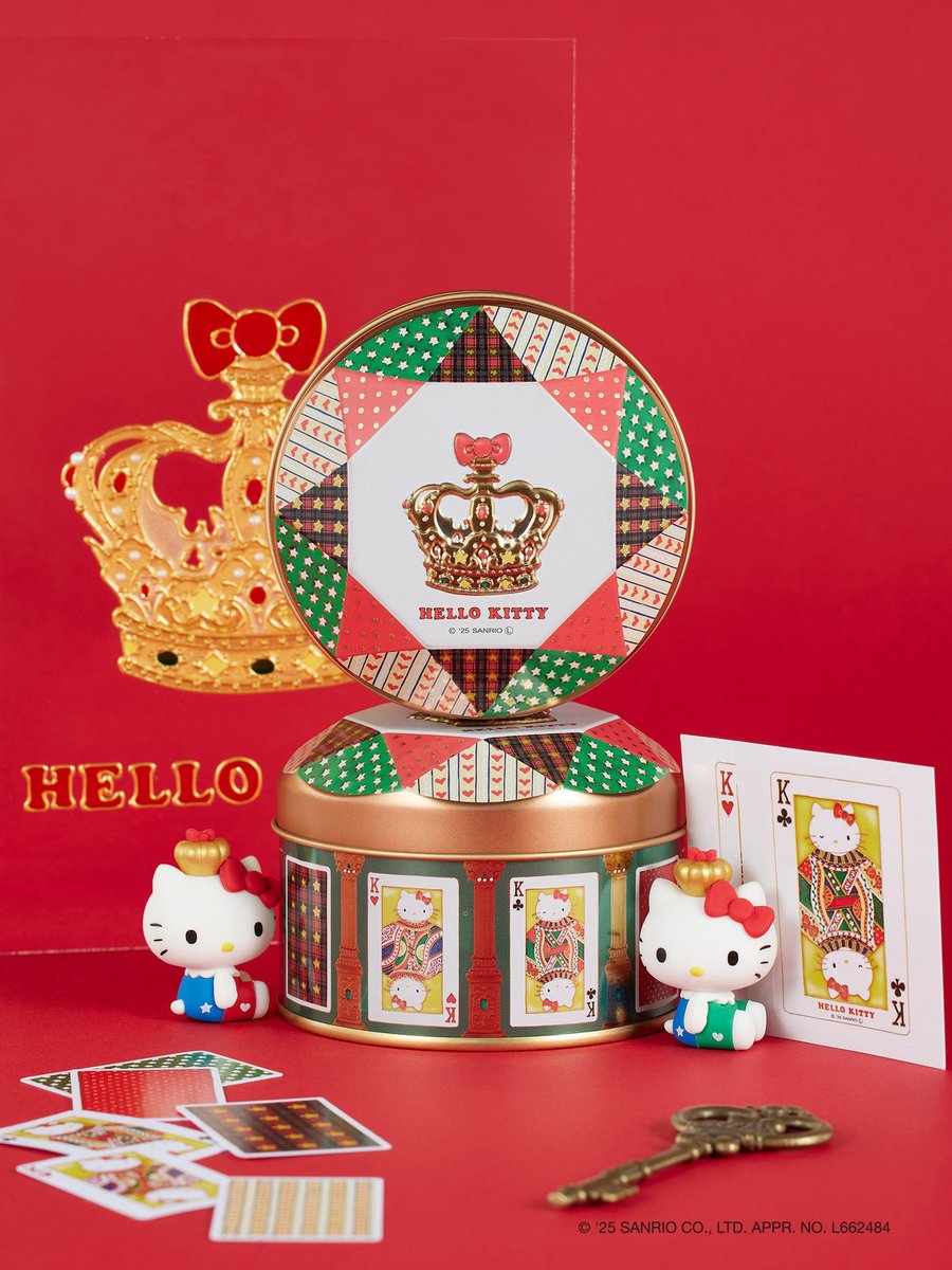 本日お昼12時から『クリスマスエンブレム缶』『ハローキティのトランプ