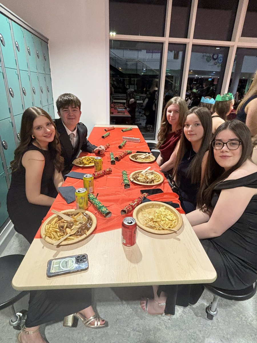 Clydeview Maths Dept. tweet media