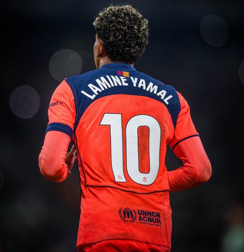 📊| Lamine Yamal in his career:

- 148 matches 
- 39 goals 
- 49 assists 
- 88 G/A
