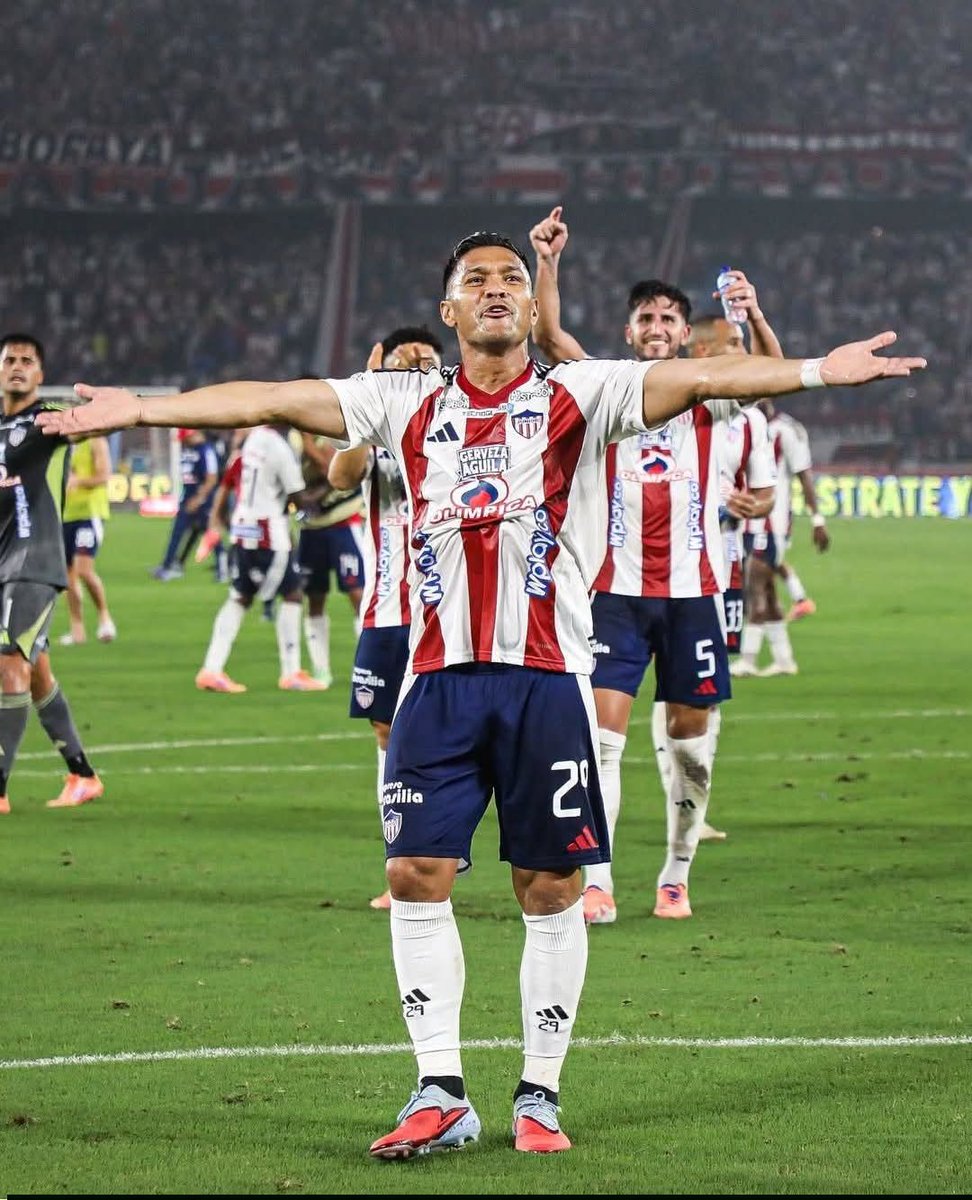 Galu95's tweet photo. ¡DE ULTIMO MOMENTO! 🚨⚠️
Teofilo Gutierrez le pidió a la directiva que el estadio porque si no la temporada al torneo firmaba pospuesto, por lo cual no y se confirma. https://t.co/twOFEmRBxp