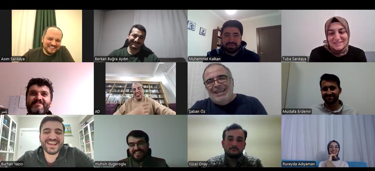 Yürütücülüğünü üstlendiğim "Siyer Metinlerini Çözümleme Çalıştayı" projesinin birinci oturumunu tamamladık. Bu oturumda Prof. Dr. Adnan Demircan <a href="/AdnnDmrcn/">Adnan Demircan</a> Hocamızdan "Siyer Metinlerinin Tarihî Gelişimini" dinledik.
İlk oturumdan kareler: