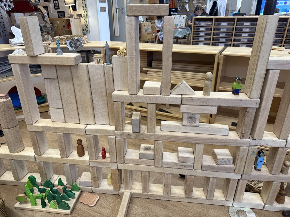 Linsey Hood tweet media