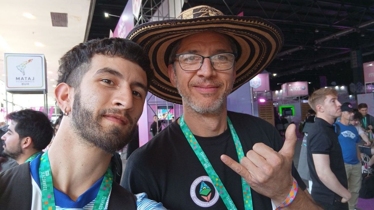 naiam21's tweet photo. @meximalist @meximalist
Tipazo 🦏🔥
#devconnect2025 🇦🇷🇲🇽 https://t.co/EqOgm4M2Eo