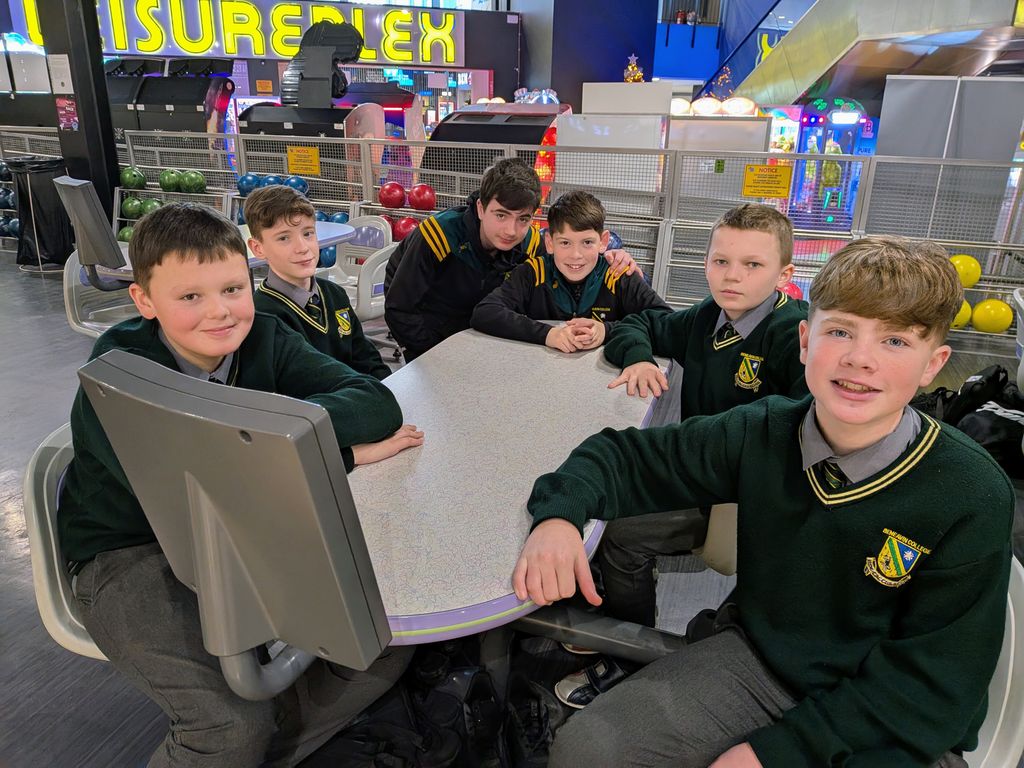 BeneavinCollege's tweet photo. 1 Higgins had a fantastic day out today as a reward for having the best attendance in the first term of 1st year. We still have our 2nd and 3rd terms to be decided with rewards for the best attendance as well as the most improved attendance. If you're not in, you can't win! https://t.co/3Jx6kIlKdy