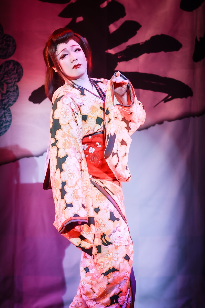 iro_3h's tweet photo. ゲストお疲れ様でしたのむーさん*

11月篠原演芸場の個人的お気に入り、この日の梅川（忠兵衛）の素晴らしかった梅川の影響もあってか、女形舞踊一層美しかったでした*

#大和歩夢
#劇団美松 
#大衆演劇 
#篠原演芸場
#女形 https://t.co/rNoWjjFrar