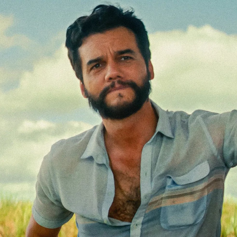 sboficial's tweet photo. 🚨 É DO BRASIL! O Agente Secreto entrou oficialmente na shortlist do Oscar de "Melhor Filme Internacional".