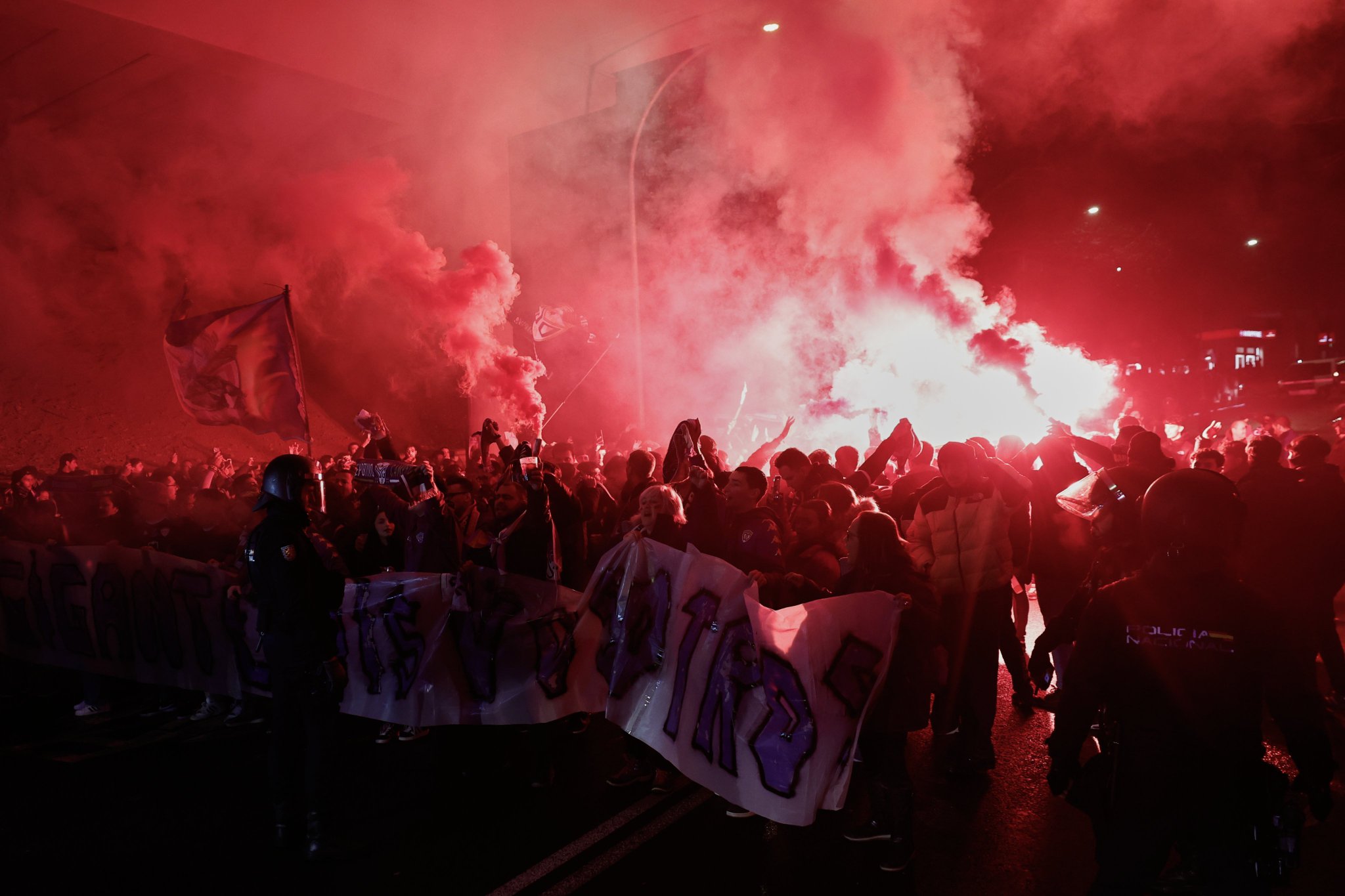 تأجيل مباراة برشلونة ضد غوادالاخارا في كأس اسبانيا لأسباب أمنية. المباراة ستنطلق الآن في 23:30 بتوقيت مكه المكرمة 