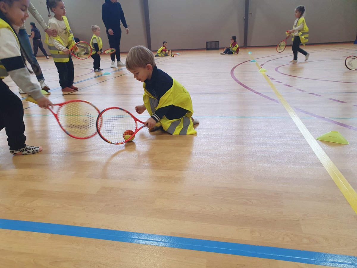 Les rencontres maternelles USEP se sont terminées aujourd'hui à Aubenas au gymnase Roqua. 8 journées au total et 742 enfants ont pu participer à des activités sportives de coopération. Bravo à toutes et tous