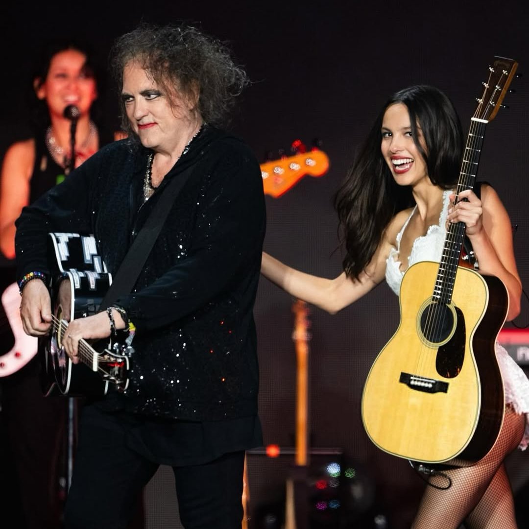 consequence's tweet photo. Olivia Rodrigo revealed what music has been inspiring her lately in a new interview with Kathleen Hanna.

"I did Glastonbury with Robert Smith of The Cure. After that, I've been diving deeper into The Cure's discography, as well as some of their contemporaries like New Order and Joy Division."

📸: Samir Hussein / Getty Images