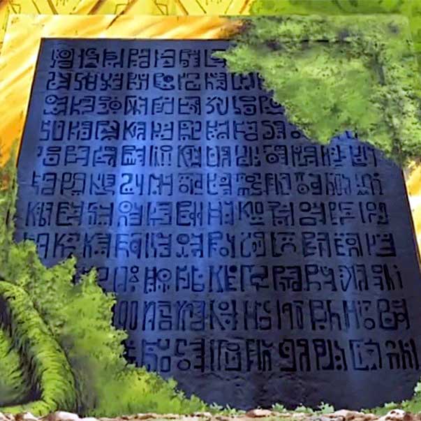 Luffywhatelse's tweet image. 5️⃣ Joy Boy Didn’t Preserve His Will Alone
Joy Boy embodied movement and freedom.
But the Poneglyphs are:
• Static
• Eternal
• Unmoving
Someone else had to:
• Preserve his words
• Hide his will
• Protect memory across centuries
That someone feels Moon-aligned.