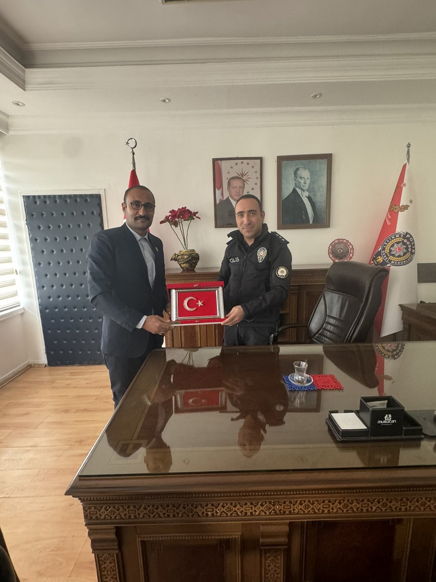 Abdulkadircay63's tweet photo. İlçemize yeni atanan Jandarma Komutanımızı ziyaret ederek hayırlı olsun temennilerimizi sunduk.
Göstermiş oldukları yakın ilgi ve misafirperverlikten dolayı teşekkür ediyor, yeni görevinde muvaffakiyetler diliyoruz. https://t.co/oYkqCDgDHr