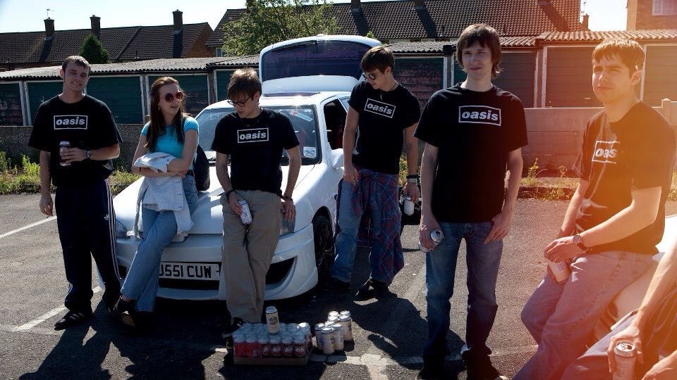 eycteann's tweet image. Ir a ver a Oasis en River el mes pasado se sintió como el capítulo de My Mad Fat Diary cuando van a ver a Oasis en Knebworth 🙏🏻