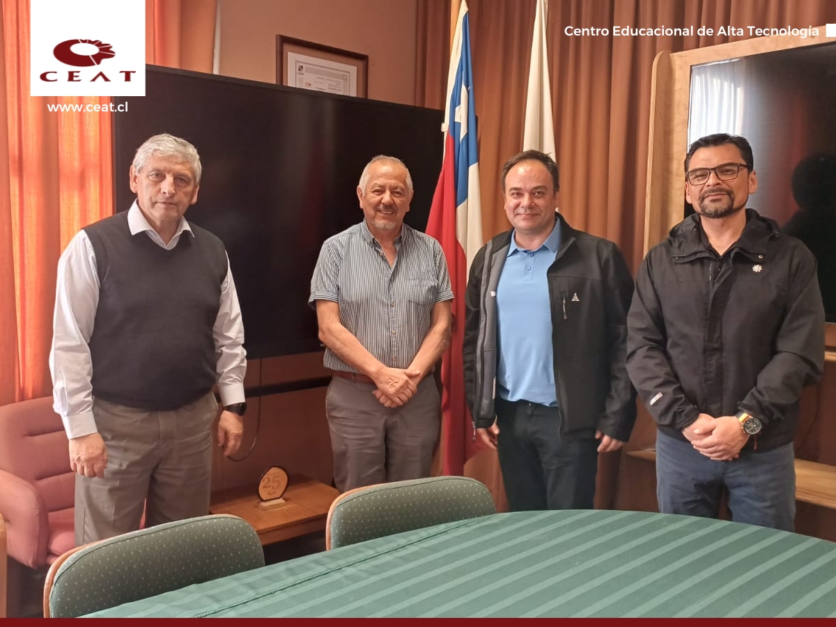🏫🤝 El CEAT recibió la visita del gerente general de la empresa Korloy y su representante regional, exestudiante del liceo, fortaleciendo el vínculo entre educación técnica e industria en apoyo a la formación práctica de nuestras y nuestros estudiantes ⚙️🎓