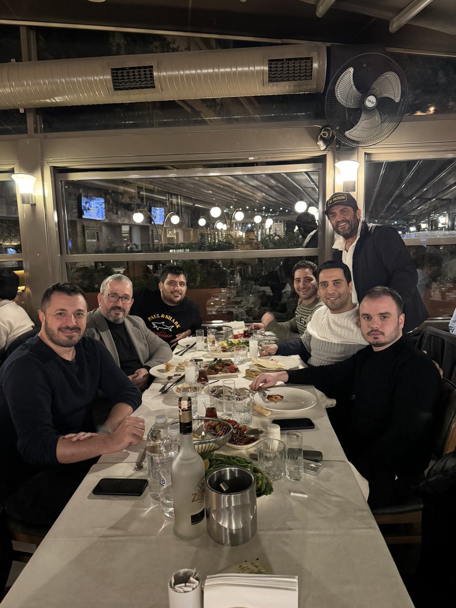 Atçılık dostlarla güzel… 🧿🍀
<a href="/YigitHurkan/">Hurkan YIGIT</a> <a href="/eraybalci_53/">Eray Balcı</a> <a href="/GkhanYILDIZ10/">Gökhan YILDIZ</a> <a href="/erhanolimpos/">Erhan Söğüt</a> <a href="/taylantosunoglu/">taylantosunoglu</a>