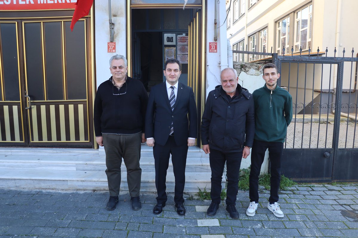 Kaymakamımız Adem TAŞPINAR, Kepsut Esnaf ve Sanatkarlar Odasına ziyarette bulunarak,
Esnaf Odası Başkanı Mustafa PEHLİVAN'dan yürütülen iş ve işlemlerle ilgili bilgi aldı.