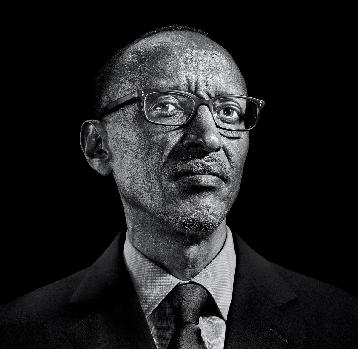 batten_von's tweet image. Le monde ne doit pas se laisser tromper par @PaulKagame. Kagame est un stratège de long terme. Tout retrait du #M23 d’#Uvira est tactique et ne constitue en rien un changement d’intention. Kagame a survécu politiquement à trois présidents américains et croit pouvoir survivre