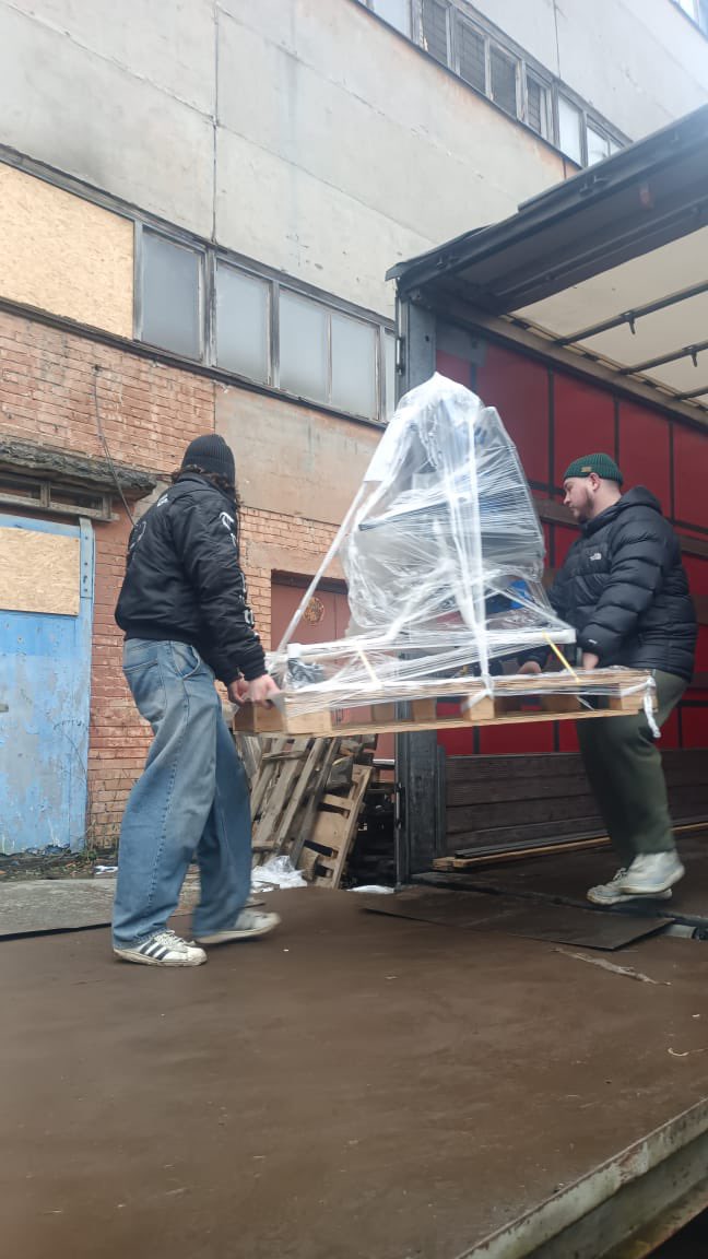 Vans Without Borders 🚐📦 tweet media