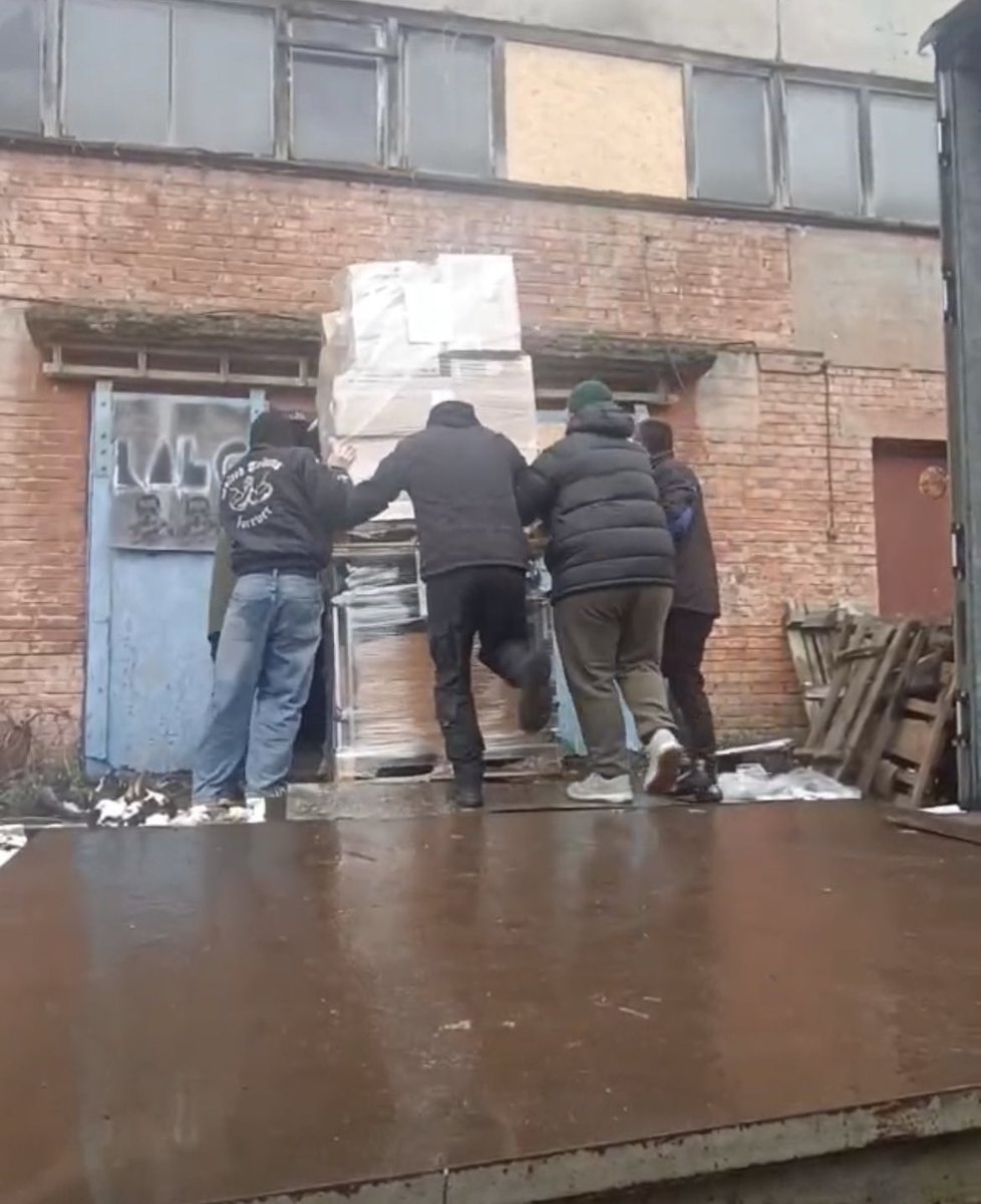 Vans Without Borders 🚐📦 tweet media