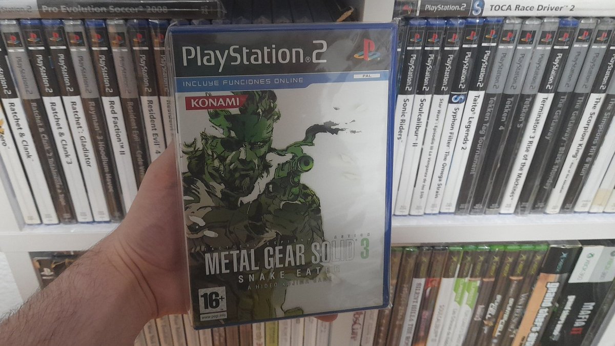 📝 Recomendación diaria #157
🎮 Metal Gear Solid 3: Snake Eater (2004)

🌿 La misión virtuosa que nos trasladó a plena Guerra Fría.

🎖️ Kojima y sus genialidades hicieron posible este juego, junto a un final inolvidable.

¡Dedicada a <a href="/Luis_Lannister/">Luis Miguel Martinez</a>!