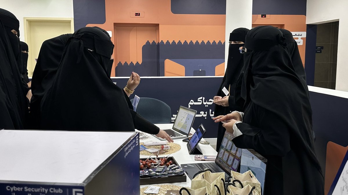 فاب لاب حائل tweet media
