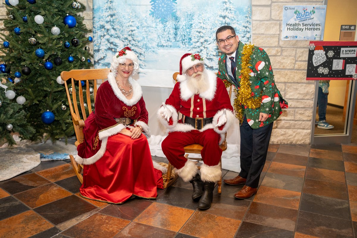 SpringISD's tweet image. Winter Literacyland brought families together Friday night at Dekaney HS for stories, activities, and reading fun — and 3,300+ books were given away!

Thank you to our generous sponsors, with special appreciation to Spring AFT, our main book sponsor, for supporting literacy…