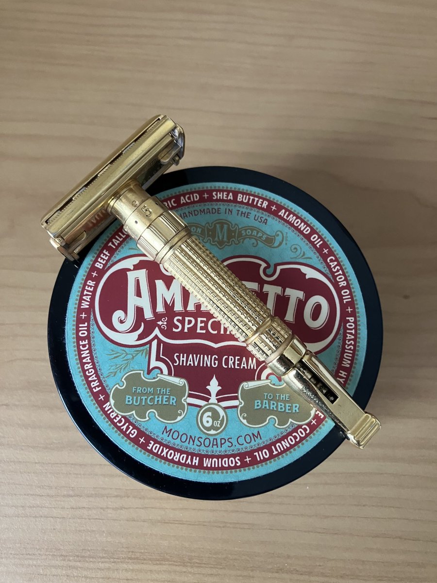 BadgerandBlade's tweet photo. Gillette Toggle.
https://t.co/D4wTcAp0oZ
#GilletteToggle #VintageRazor #WetShaving #ShavingGear #ClassicShaving #SafetyRazor #ShaveOfTheDay #TraditionalShaving #RazorCollection #ShavingCommunity https://t.co/T3mFp685Wd