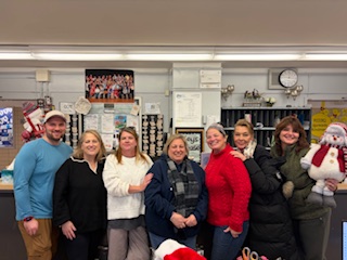 PS221Team's tweet photo. We were Heart-warmed to have our "OG" Amazing Original Group of 221 Office Family back together again!
Always part of our pack and in our Hearts 💖 https://t.co/JUa4xKyg5B