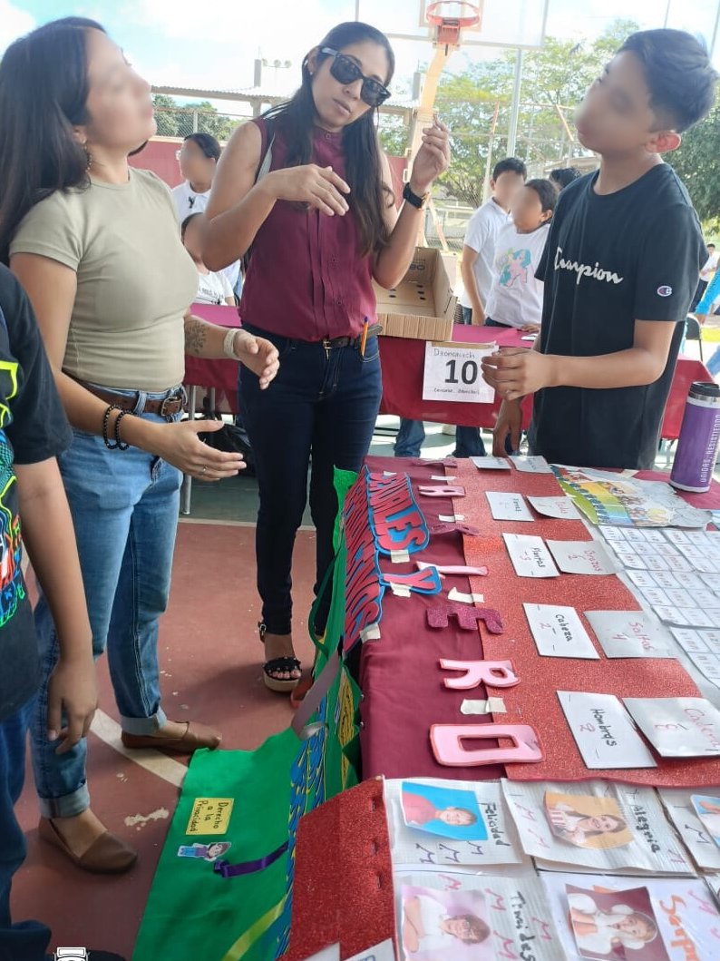 codhey's tweet image. 🎲🤝 Aprender, jugar y cuidarnos también es hablar de derechos. En Villa Palmira participamos en la jornada “Aprendemos, jugamos y nos cuidamos” (Dif Yucatán). 🧩 En “Juguemos a Prevenir” fuimos jurado: Cristian Suárez Haro e Ivón Karina Becerra Couoh. #CODHEY