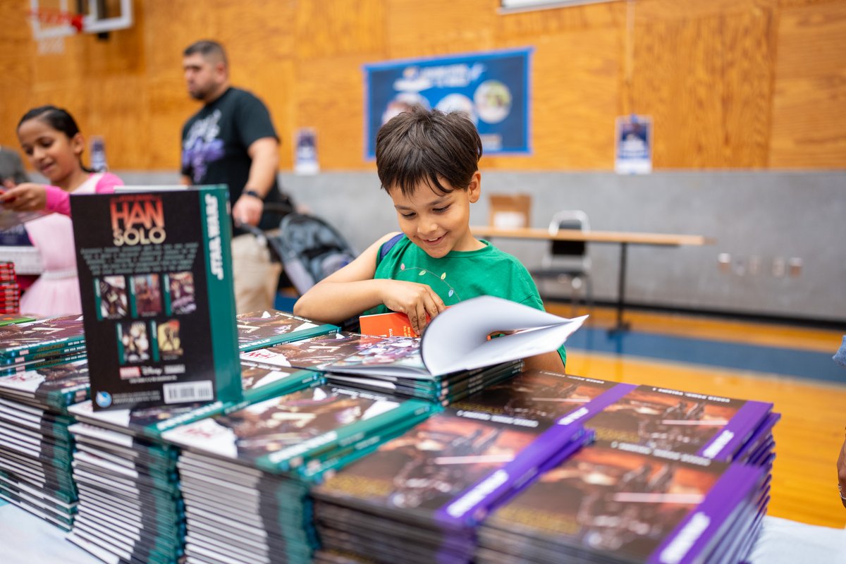 SpringISD's tweet image. Winter Literacyland brought families together Friday night at Dekaney HS for stories, activities, and reading fun — and 3,300+ books were given away!

Thank you to our generous sponsors, with special appreciation to Spring AFT, our main book sponsor, for supporting literacy…