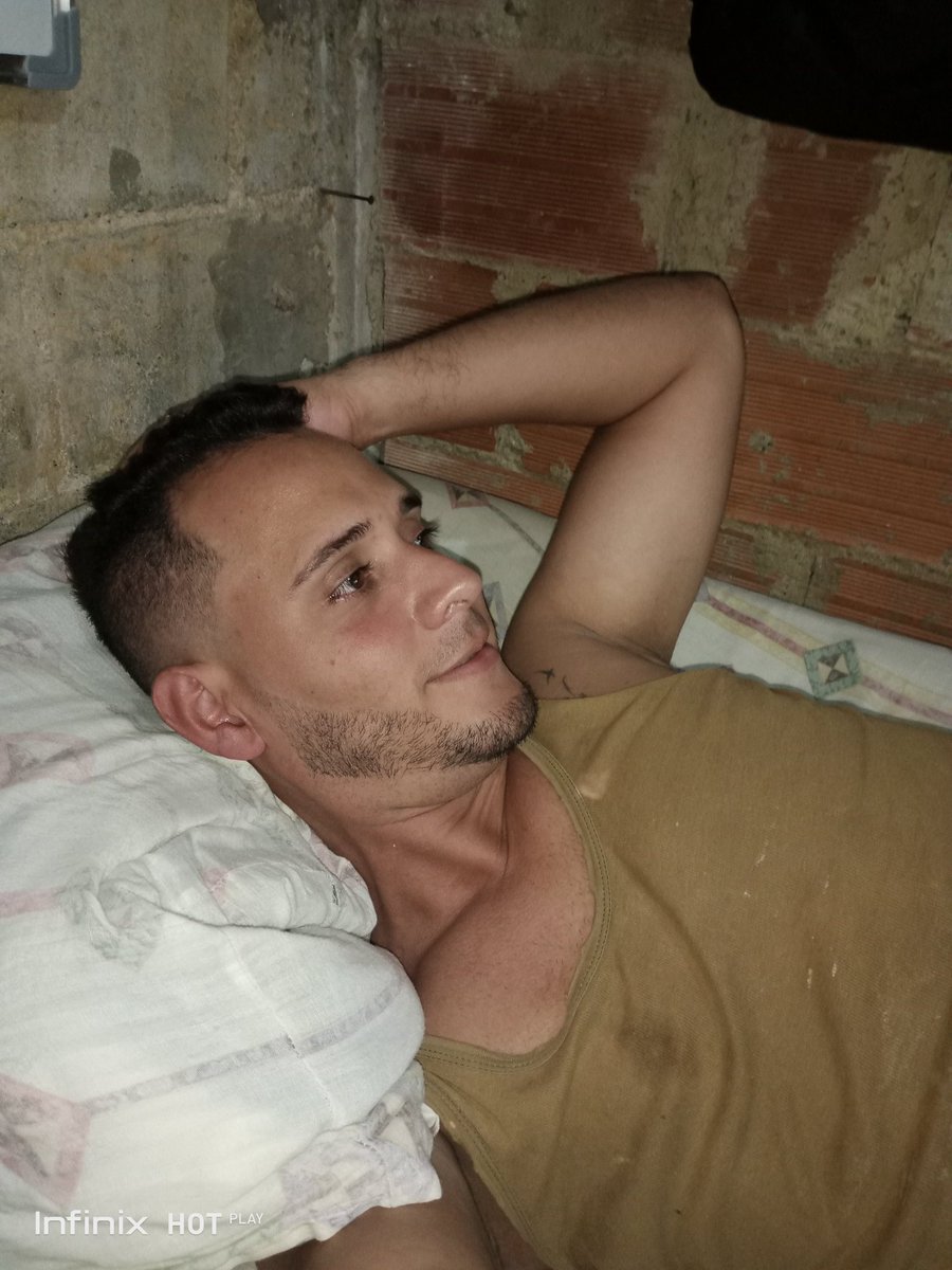 trebliw21's tweet photo. Cuando me doy cuenta que conteste los msj solo mentalmente y nunca lo envíe 😱🤭🙃 https://t.co/7HK5jBicLb