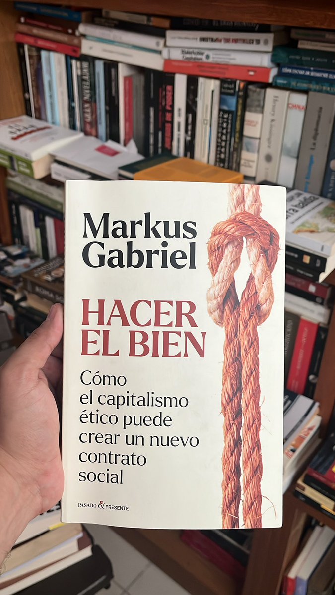 Interesante ensayo de este filósofo alemán, que llama a reformar el capitalismo -no a eliminarlo-, ya que reconoce al capitalismo los impresionantes aportes al desarrollo humano y no lo culpa de todos los males como hace el filósofo coreano que escribe en aleman. En este trabajo
