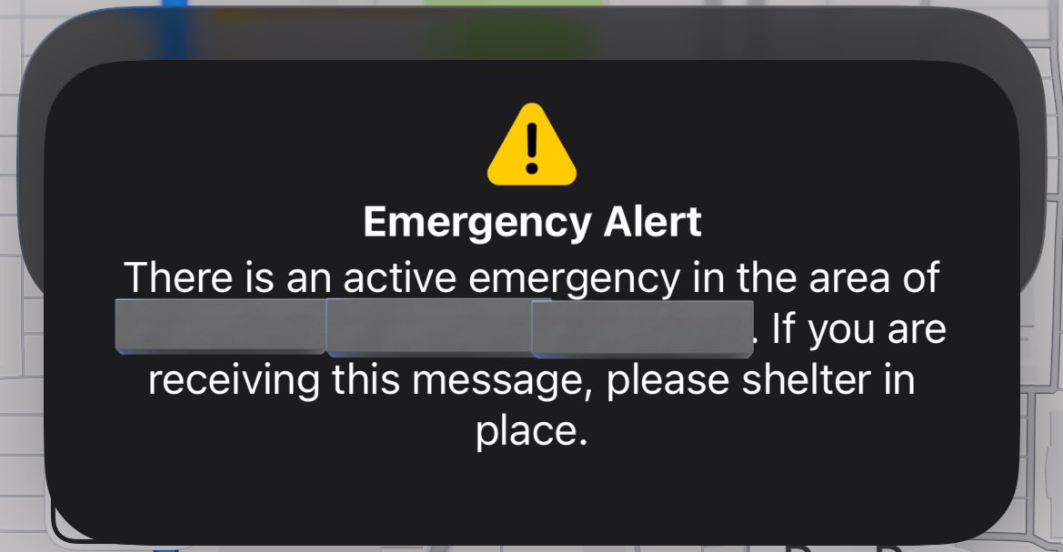 YoMeAng's tweet image. Very nerve racking going out Christmas shopping with my sister and this pops up on my phone.